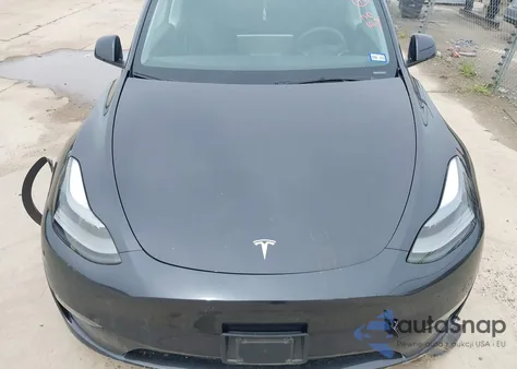 2024 Tesla Model Y z USA, uszkodzony, nr VIN 7SAYGDED6RF092556